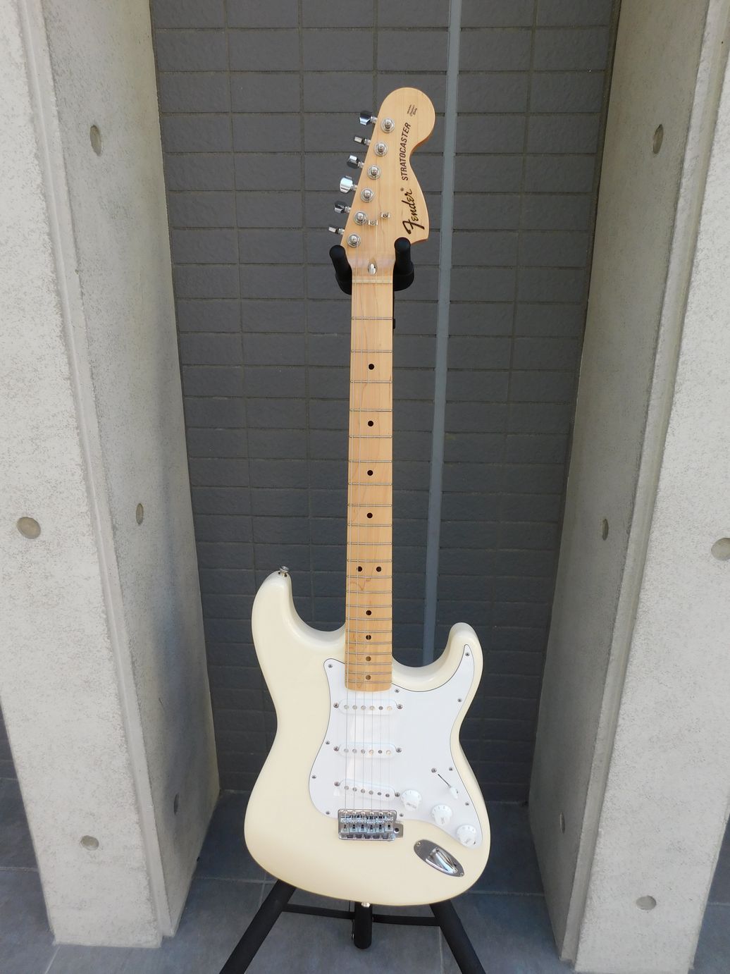 中古 Fender Japan フェンダージャパン Exclusive Classic 70s Stratocaster ギグバック付き