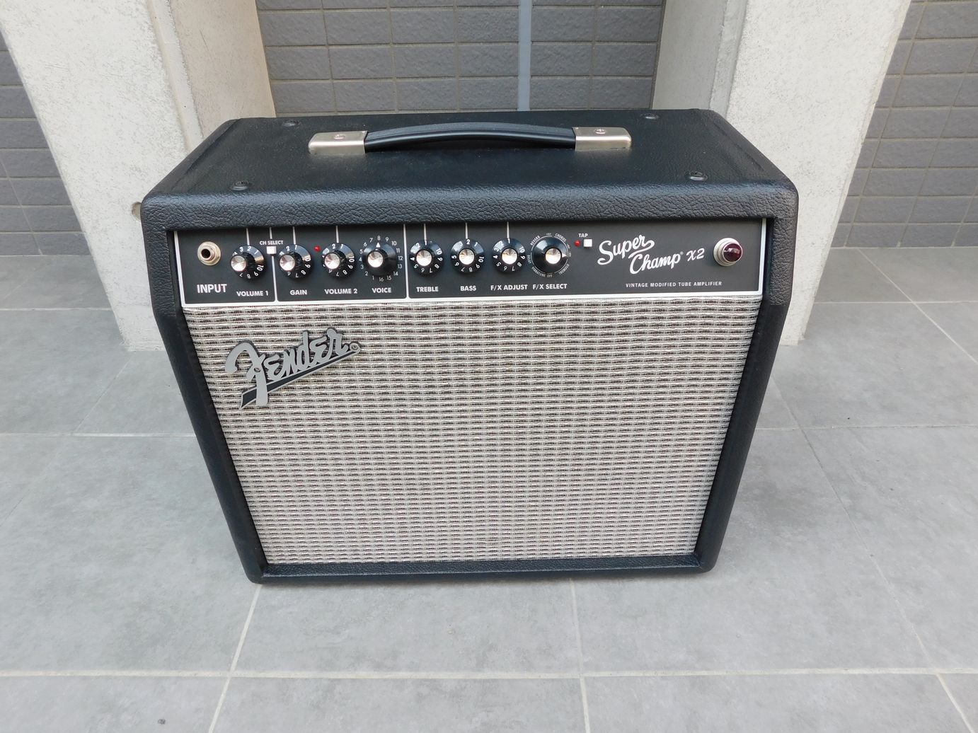 中古　FENDER フェンダー Super Champ X2　ギターアンプ