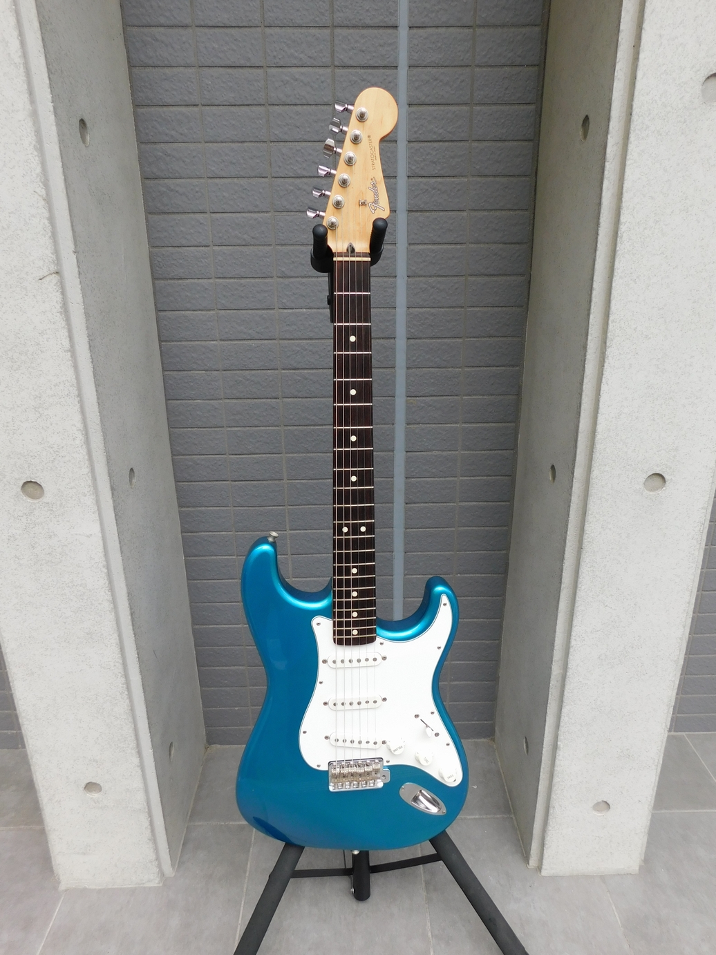 中古　Fender Japan フェンダージャパン ST-40 1993~1994年　ソフトケース付き