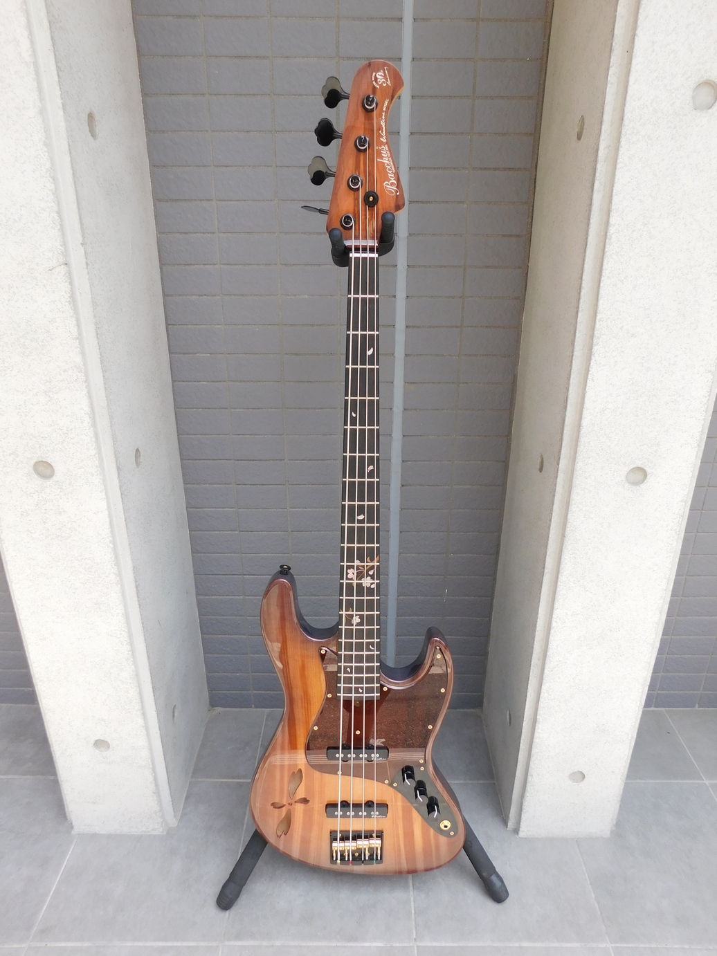 中古　Bacchus　バッカス　WOODLINE-HOLLOW4 SAKURA SP’24/E　セミハードケース付き