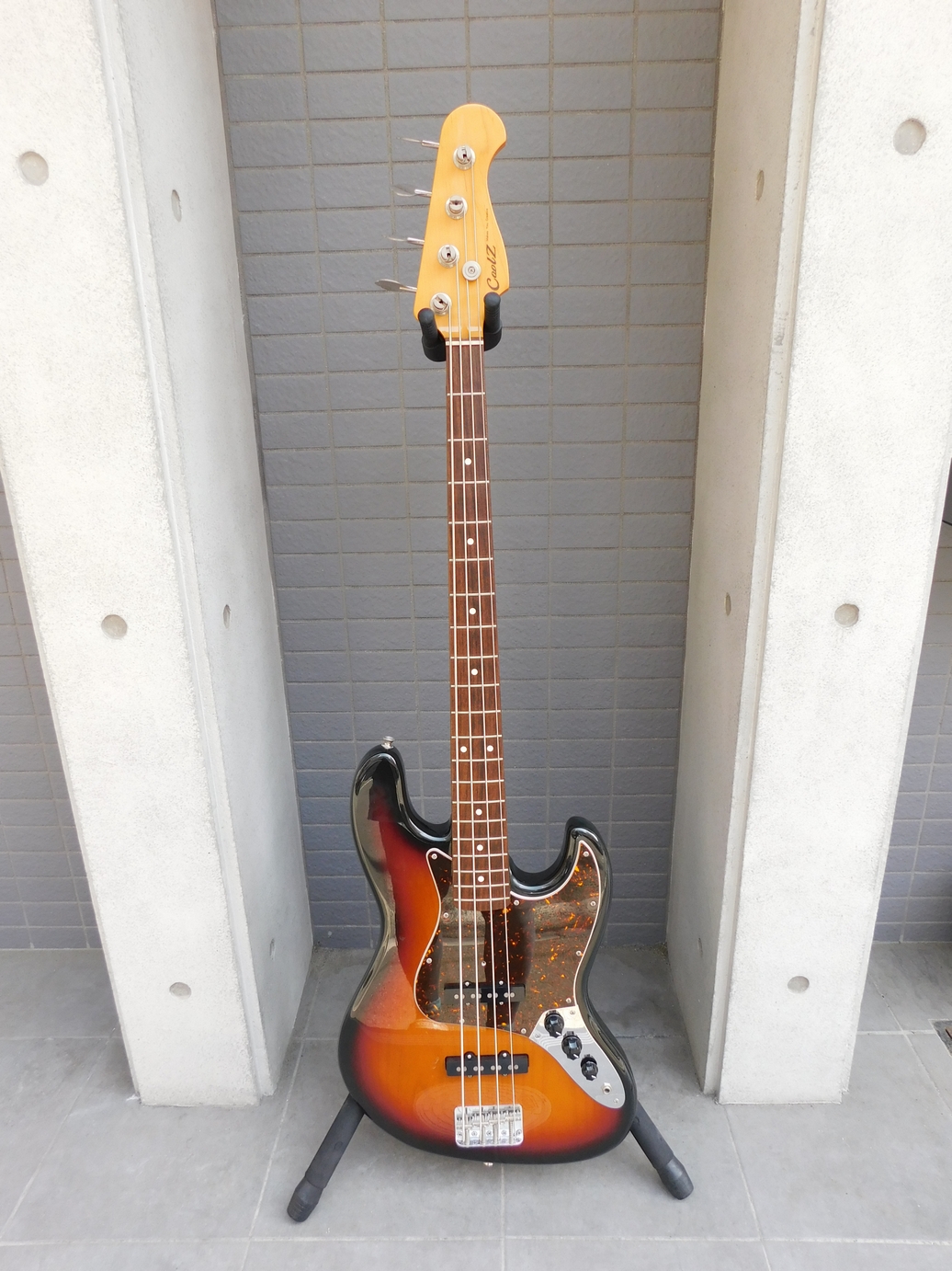 中古　Cool Z ZJB-1R　ジャズベース　ソフトケース付き