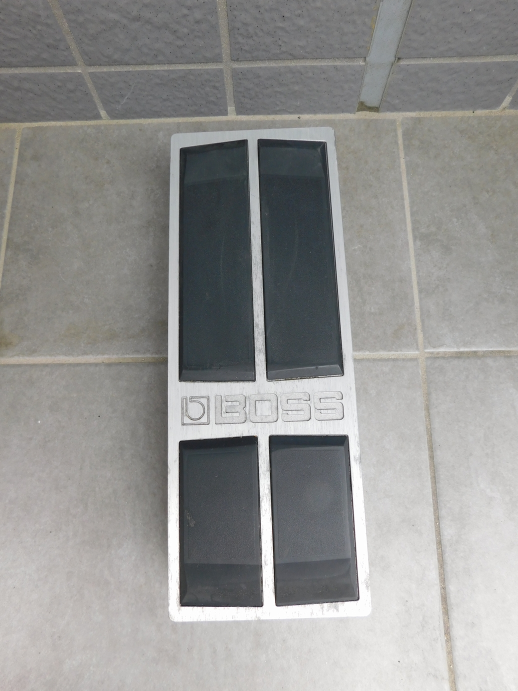 中古　BOSS ボス FV-500L ボリュームペダル