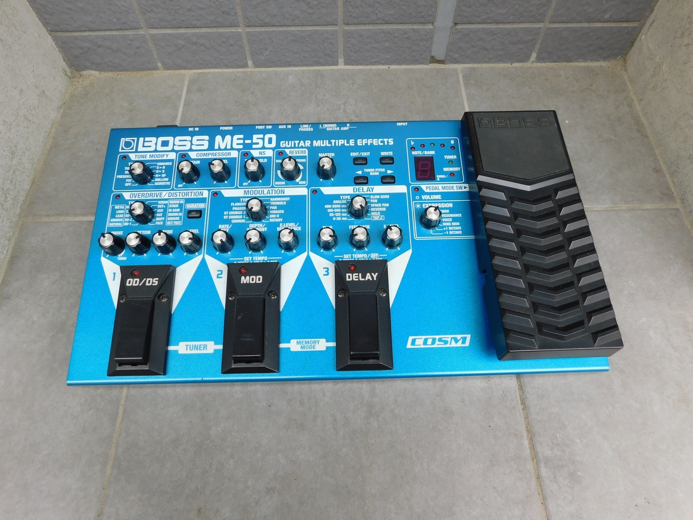 中古　BOSS ボス ME-50 Guitar Multiple Effects
