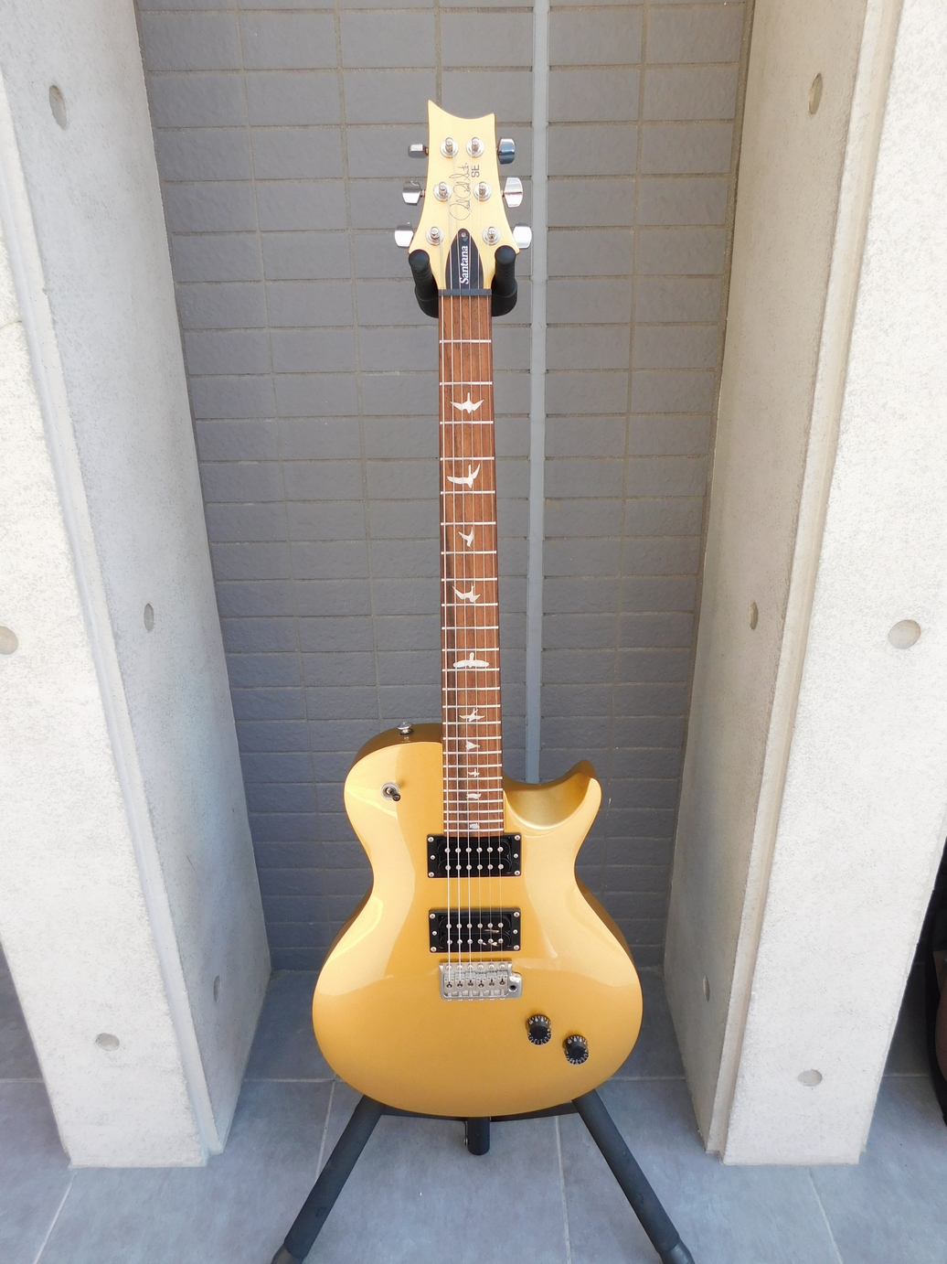 中古　PRS （Paul Reed Smith） ポールリードスミス SE SANTANA SC Trem Egyptian Gold ギグバック付き