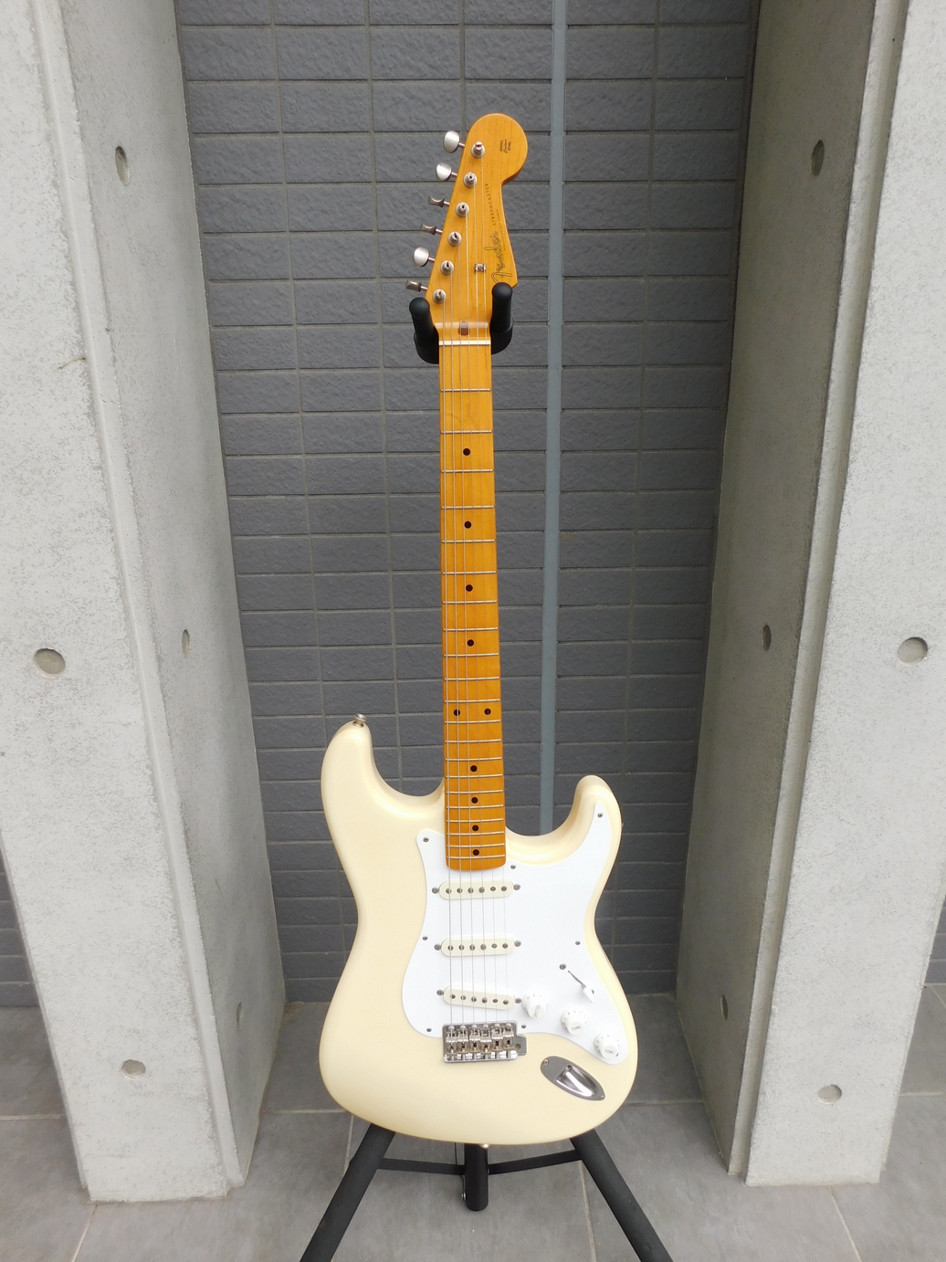 中古 Fender Japan フェンダージャパン ST57-55 E serial　セミハードケース付き