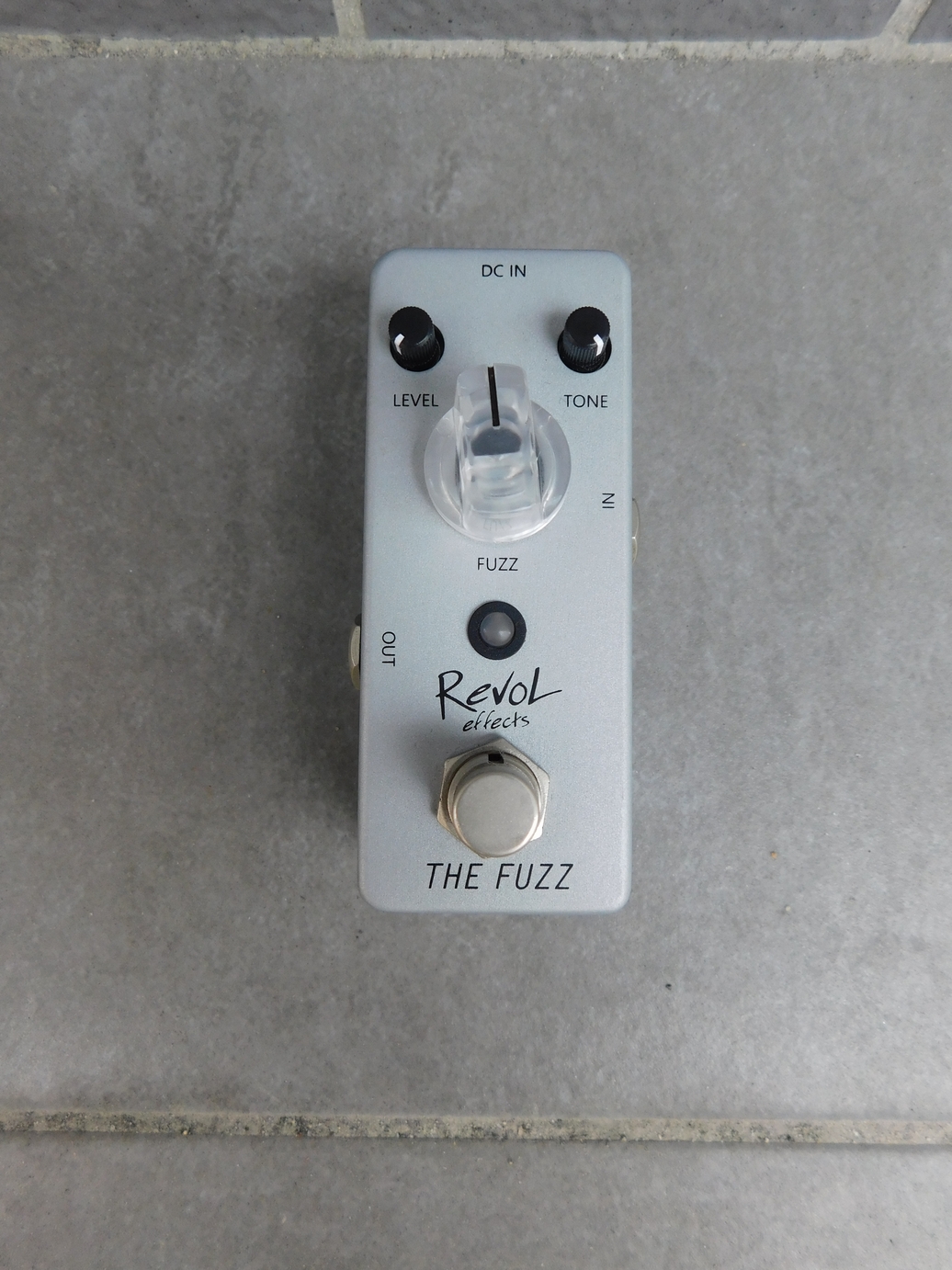 中古　RevoL effects レボル THE FUZZ EFZ-01 ファズ