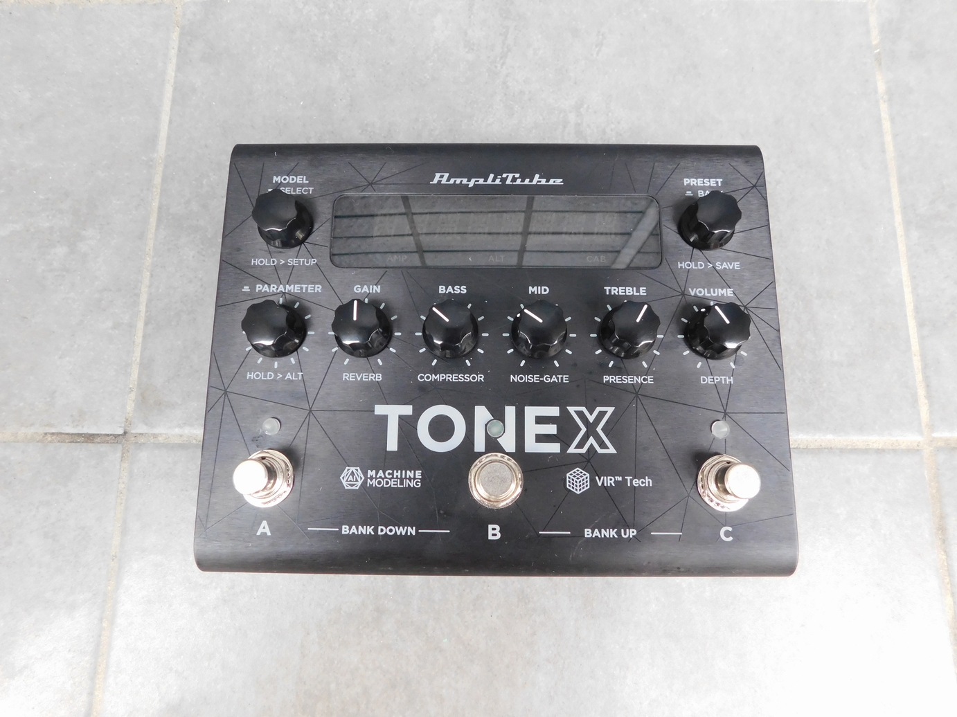 中古　IK MULTIMEDIA アイケーマルチメディア TONEX Pedal　マルチエフェクター