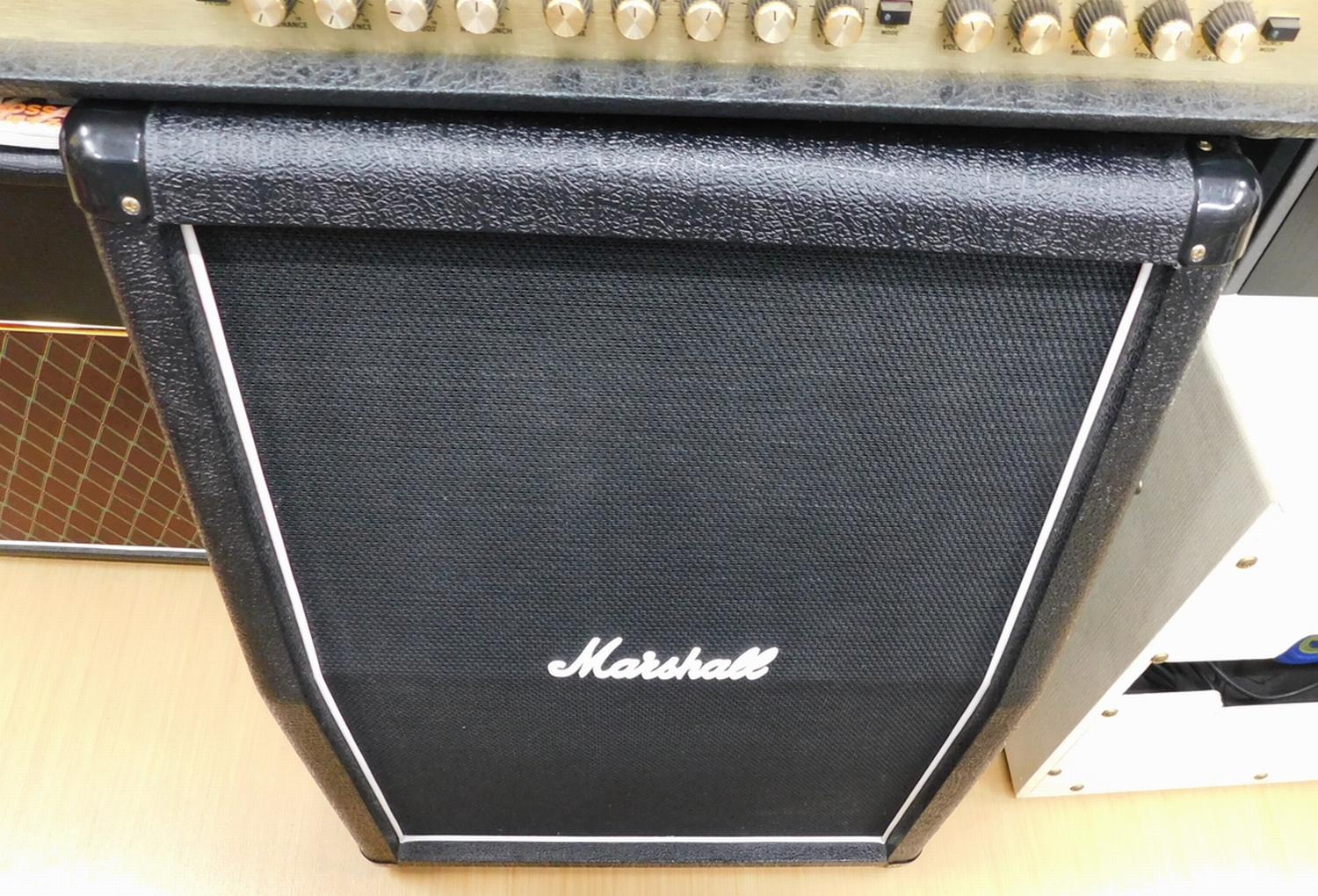 中古　MARSHALL マーシャル MX212A スピーカーキャビネット