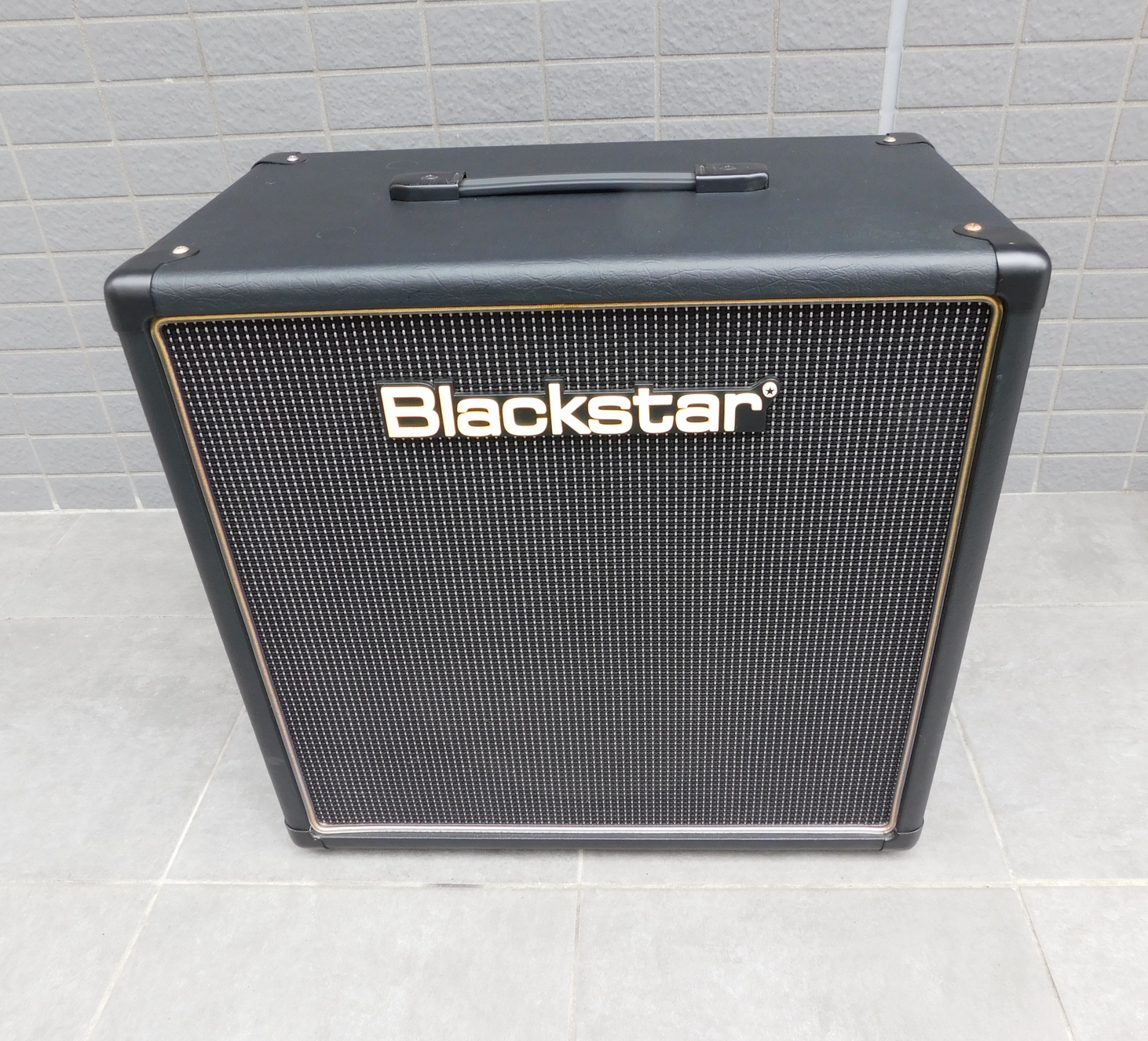 中古　Blackstar ブラックスター HT-110 ギタースピカ―キャビネット