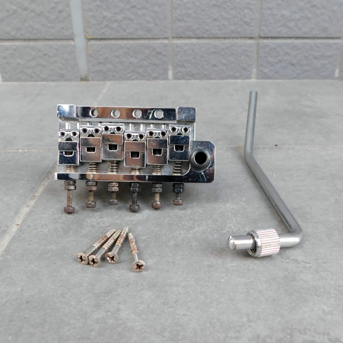 中古　ESP FLICKER-I トレモロユニット（Floyd Roseタイプアーム仕様変更品）