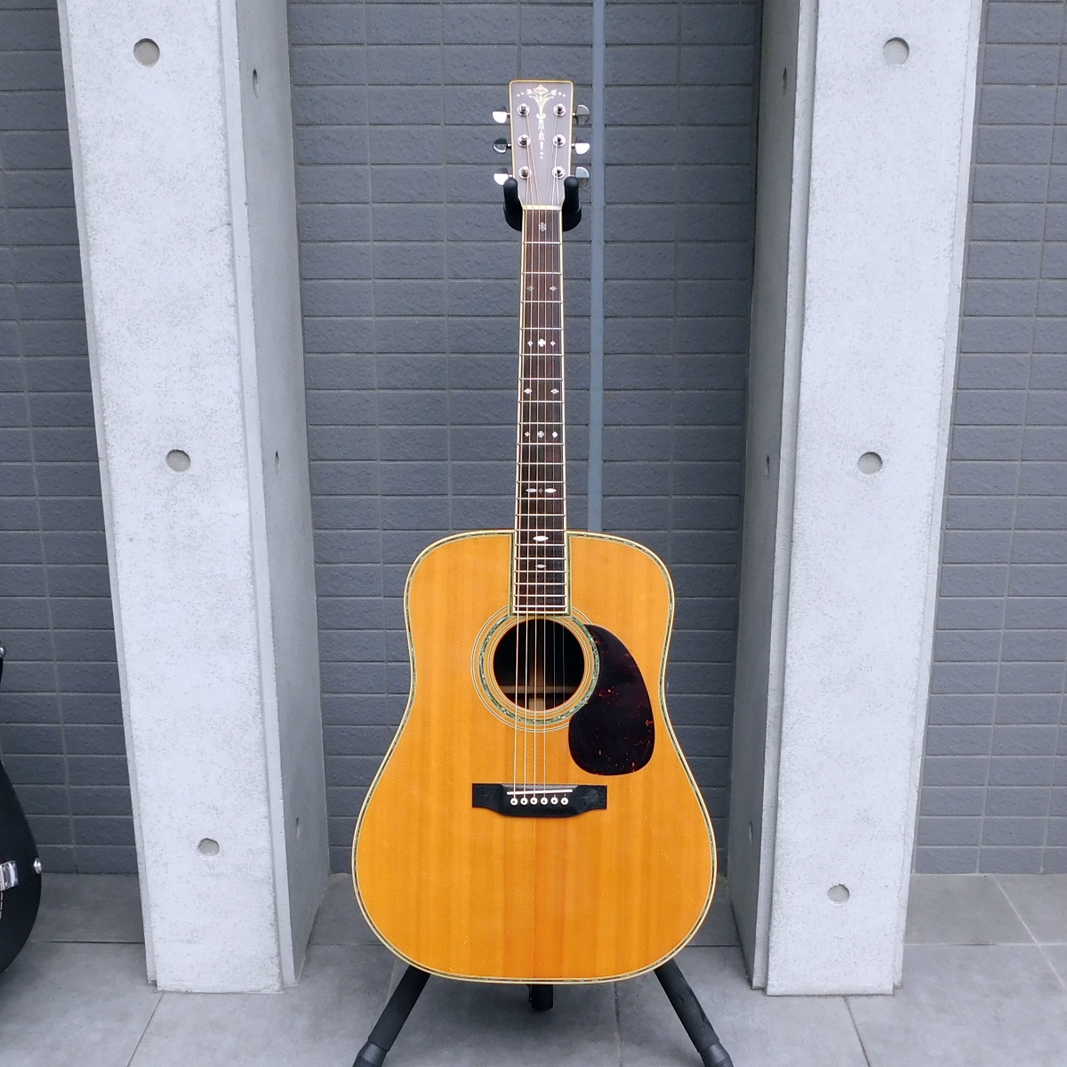 中古　Three S スリーエス W-500 アコースティックギター　ハードケース付き