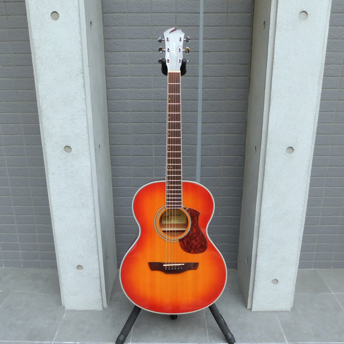 中古　James ジェームス J-300A アコースティックギター ソフトケース付き