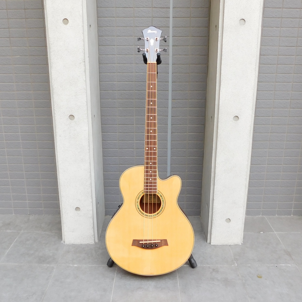 中古・訳アリ Ibanez アイバニーズ AEB10E-N エレアコベース ソフトケース付き