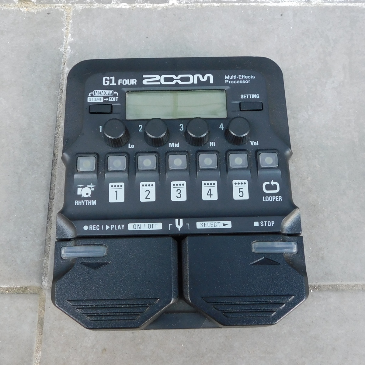 中古　ZOOM ズーム G1 FOUR ギター用マルチエフェクター