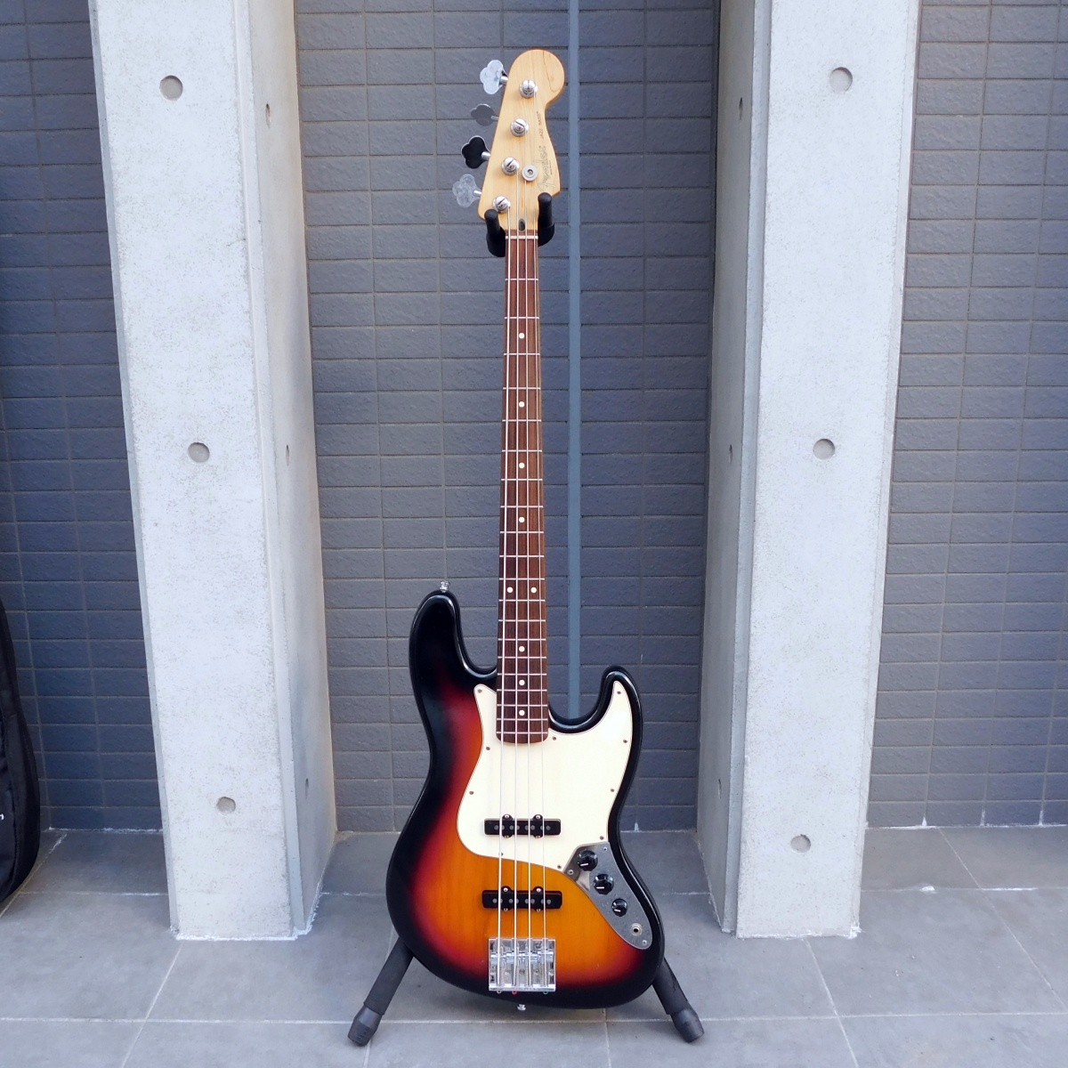 中古　Fender フェンダー Highway One Jazz Bass 2004年　ギグバック付き